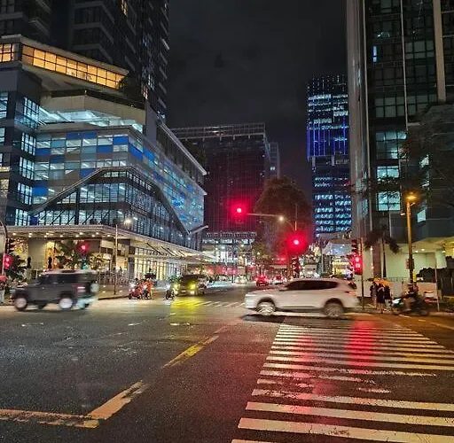 One Uptown Bgc Modern & Spacious, Great Location, 200mbps & Washer * Manila