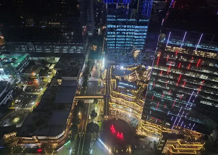 One Uptown Bgc Modern & Spacious, Great Location, 200mbps & Washer Apartment *