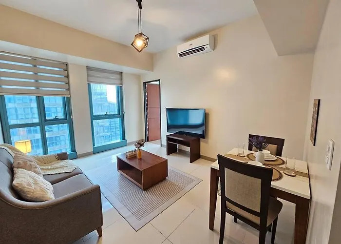One Uptown Bgc Modern & Spacious, Great Location, 200mbps & Washer * Manila