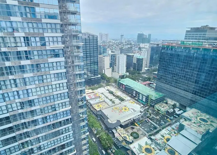 One Uptown Bgc Modern & Spacious, Great Location, 200mbps & Washer *